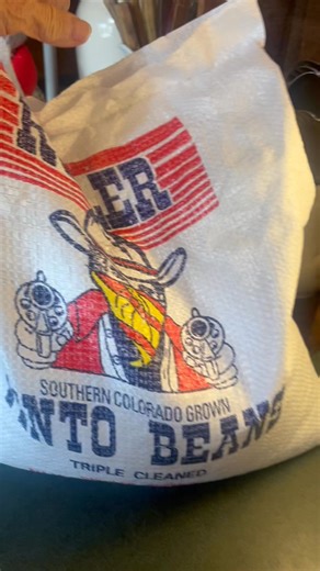What do you eat when you're sick and hungry? Today my body was craving protein and pinto beans are full of protein. I also was craving some good cornbread and water. I think I'm dehydrated. Anyway, I'm coming in here. Sitting next to the fire with my feet, propped up, trying to get well. I feel a lot better today than I did about three days ago. I wanna get well for Christmas. Anyway, tell me what you eat when you're sick. Am I the only one out here with the crud. #CookingwithBrendaGantt #whitel