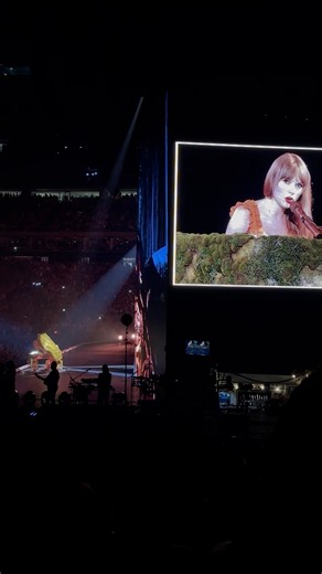 taylor swift performing champagne problems #evermore #tstheerastour