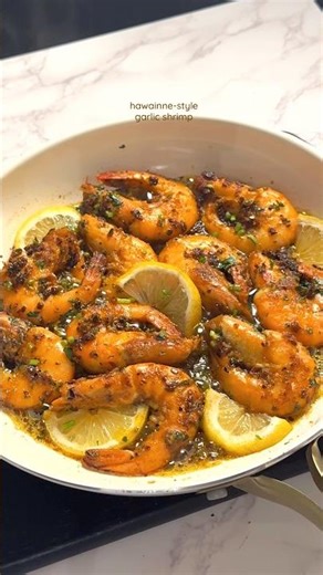 Hawainne Garlic Shrimp 🦐 golden and buttery - comes together in just 25 mins✨