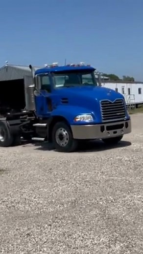 🚚💥 2012 MACK PINNACLE CXU613 Day Cab Truck For SALE! 💥🚛 View the truck here 👉 https://ow.ly/Zk9j50PH2Va #TruckPaper #Mack #MackTrucks #daycab #TruckForSale | Truck Paper