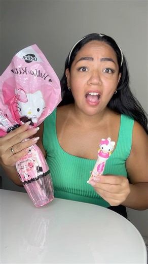 A Hello kitty não tem boca 🙆🏻‍♀️ #humor #funny #hellokitty #ovodepáscoa #memes