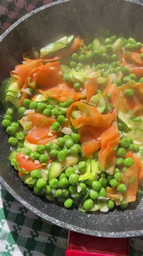 Mancare de post cu mazare fara carne. | Ella Cooking