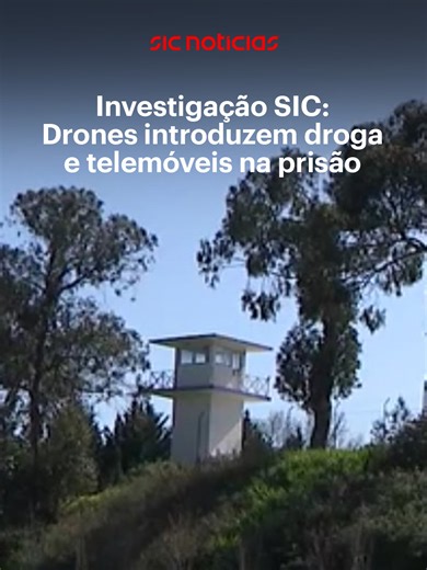 É proibido ter telemóvel na cadeia, mas a facilidade em introduzir um equipamento nas prisões é tal que, em média, todos os dias são apreendidos mais de quatro telemóveis. Agora, com meios mais sofisticados, há equipamentos a serem entregues aos reclusos através de drones. Veja a Investigação SIC em sicnoticias.pt #prisao #portugal #drones #news #investigacaosic #sicnoticias #fypage #foryou #foryoupage #fyportugal #foryouportugal #fy