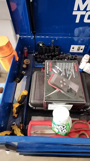 What's the difference between a mechanic and a technician? Some of you that have been doing this for a while know the answer :) #reels #video #difference #similar #fyp #diy #trending #creator #viral #question #new #engagement | Jasper Motorsport