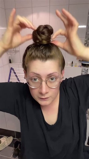 Dutt Tutorial: Schritt-für-Schritt Anleitung für den perfekten Zopf