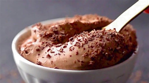 Easy 4-Ingredient Smooth Chocolate Mousse Recipe