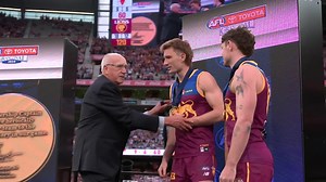 The first Ron Barassi Medals are presented to Brisbane co-captains Harris Andrews and Lachie Neale 🏅🏅 | AFL