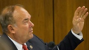 Montini: Bigger 'perv' -- Don Shooter or Donald Trump?