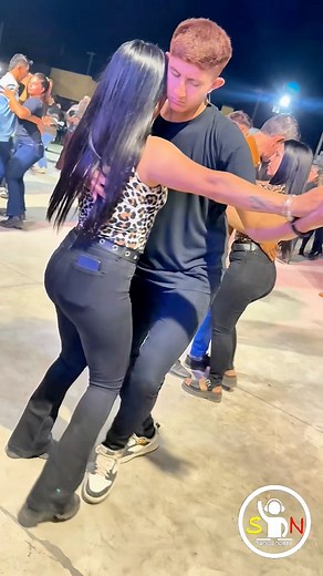 Excelente #colo #pini | Enzo Spahn