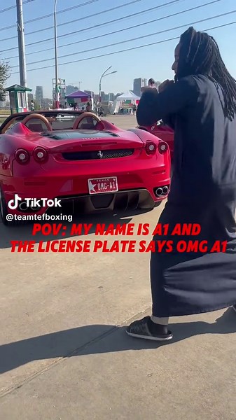 Its only right that you get a shadowboxing sesh in front of this car if your name is A1 ‼️ #BOXING #SHADOWBOXING #CARSHOW #BOXINGSHOW