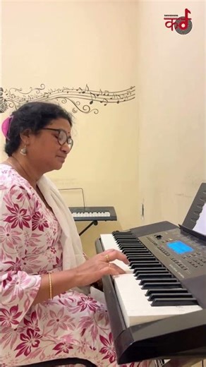 Student's Plays Soulful Keyboard Live | KaushikDhwanee Music Class Moment