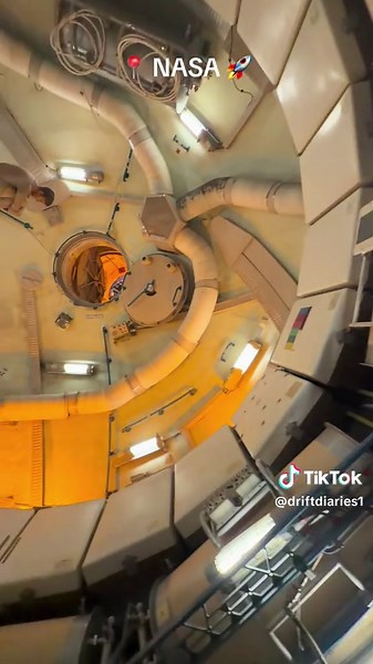 Standing where history was made 🌕 The actual Apollo mission control room Saturn V rocket that went to space. And getting ready for Artemis to take us back to moon. Mind = blown #NASA #space #houston #artemis #xycba