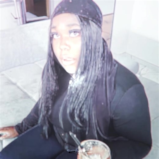 Elle est tellement jolie wawwww @Miwa chez Naser 🌸 #nasdas#teamnasdas#viral#edit#pourtoi