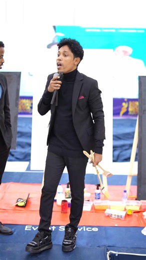 The First Somali International art competition Award winner , Qof walba guul kuma gaaro hal maalin.Dadaal, samir iyo rumeyn ayaan ku gaaray heer aan maanta joogo farshaxanka.Guulahani waa caddeyn in riyada la rumeyn karo haddii aad ka shaqeyso 🎨💪 #Somalia #creativity #painting #artist #somaliartist flow isoo dhaha TikTok https://www.tiktok.com/@aqiil.arts4?_r=1&_t=ZG-93D9UbqgCyP | Aqiil Arts