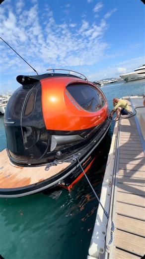 #jetcapsule #jet #capsule #seajet #petrolhead #privatejet #yacht #seajetcapsule #superyacht #hypercar #hyper #hyperyacht #granturismo #gt #automotive #watercraft #mobility #madeinitaly #design #boat #spaceship | Jet Capsule