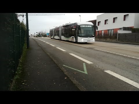 [Front View] Busway double articulé de Nantes 4 : Foch-Cathédrale - Porte de Vertou