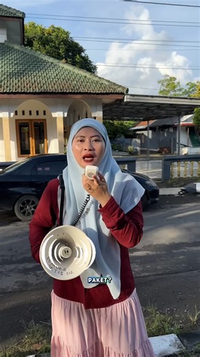 Yensi Haqun Prastiwi on Instagram: "Kirim paket ke Luar Negeri hari ini bayarnya bulan depan? Jangankan bulan depan, dicicil 3x, 6x, 12x juga bisaaa. Hanya di Rayspeed Asia bisa bayar pake ShoopePaylater. Kabar gembiranya lagi, pembayaran menggunakan Shoopepay otomatis mendapatkan voucher cashback 20.000 dengan minimal pembayaran 200.000 📍RaySpeed Asia Cilacap Binangun Jl. Jenderal Ahmad Yani No.4, RT.7/RW.2, Binangun Wetan. 📍RaySpeed Asia Cilacap Kota Jl. Gatot Subroto No.173c, Wanasari, Sida