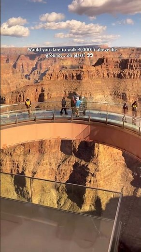 Would you dare to walk 4000ft above the ground… on glass? 👀