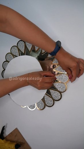 1.2M views · 35K reactions | Aprende a como hacer este increible espejo con cartón | Adri Gonzalez DIY | Facebook