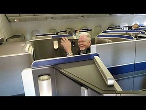 "United Airlines First Class Pods: A Luxurious Journey of Comfort and Convenience"