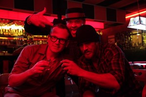 'Cheap Thrills' Red-Band Trailer: Meet The Leanest, Meanest Thriller Of 2014 - SlashFilm