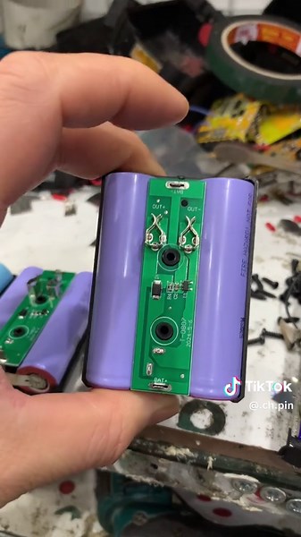 Độ Chế Pin trên TikTok
