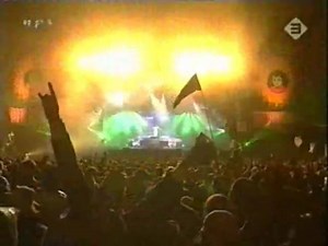 907K views · 3.9K reactions | The moment Dj Tiësto dropped his iconic uplifting trance 'Traffic' back in 2004. Can't believe it's been almost 17 years!  | We Rave You | Facebook