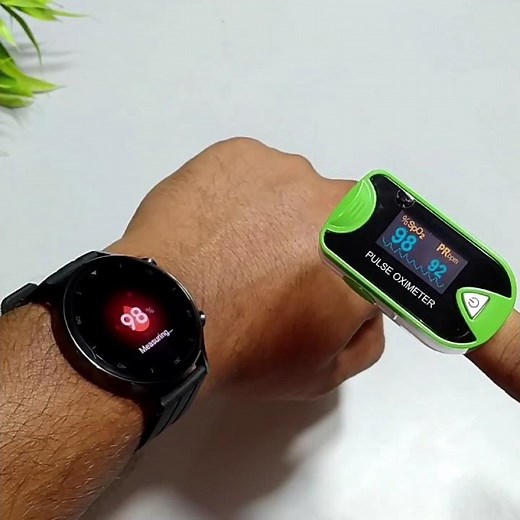 SpO2 मापने के लिए आखिर क्यों Oximeter बेहतर है Smartwatch से? #shorts