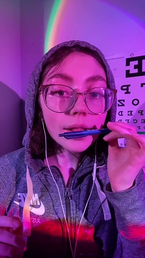 Nom nom NOM #asmr #fyp #snow #asmrmouthsounds #nomnomnom