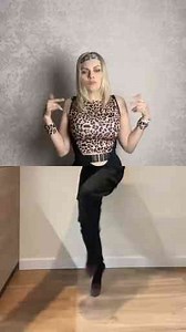 Trying the Left and Right Challenge – Let’s See How I Do! 🔄😅