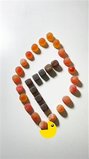Greedy Pacman eats cube star raspberry & orange gummies #GreedyPacman #Cube #Star #Raspberry #Orange