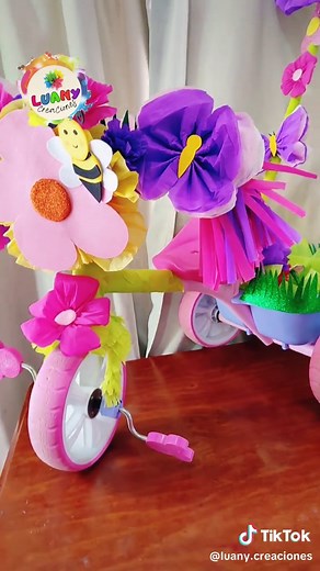 Primavera en Luany 🌺🌸 #primavera #flores #decoracion #triciclo #adornos #luany #comparte #parati #siguenos