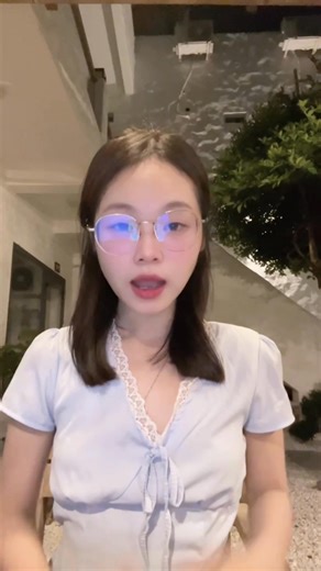 📌 Ba mẹ có biết? 80% học sinh Tiểu học gặp khó khăn ngay từ đầu năm học vì: - Kiến thức cũ chưa kịp nhớ lại, kiến thức mới đã dồn dập. - Nhiều bạn được học thêm trước → con dễ bị tụt nhịp, sinh ra tự ti, chán học. ❌ Kết quả: Con học vất vả, tiếp thu chậm, dễ tụt lại phía sau. 👉 Nhưng ba mẹ đừng lo, đã có Ôn luyện – chương trình học trực tuyến chuẩn SGK, được kiểm định bởi Viện Khoa học Giáo dục. ✨ Điểm khác biệt khiến Ôn luyện được 2000 trường và 10 Sở GD sử dụng: ✅ Cá nhân hóa lộ trình học → 