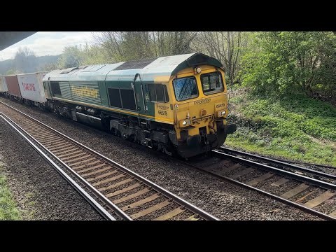 Class 66 | 66519 | Clag & Two Tone | Freightliner