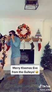 Merry Kissmas Challenge | No Hands Kissing Games for Couples
