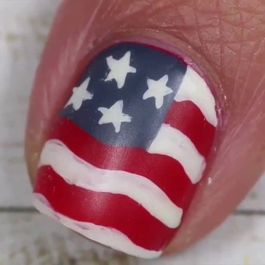Feeling Americana with this distressed flag nail design by our friend Nailstorming. Happy 4th of July 🇺🇲 | Sally Beauty