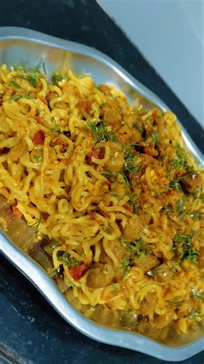 मिनट में बनाओ Soya Chilli Maggi #maggi #maggirecipe #soya #cooking#ytshorts ‪@CookWithRani-j2d‬