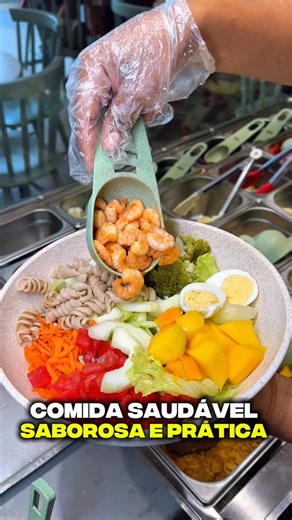 O que fazer em São Luis - MA on Instagram: "🥗Quem gosta de comida saudável e super saborosa, é obrigação você conhecer esse lugar! @emporiosaladeria 🤩Você pode montar seu prato de salada do jeito que quiser e escolher entre mais de 40 ingredientes diferentes. ✅Culinária saborosa. ✅Pratos super bem servidos! ✅Tudo bem fresquinho. ✅Várias opções de molhos. 🥗Salada Tropical R$42 🥗Salada da Casa R$49 🫓Tapioca Recheada Frango R$18 🫓Crepioca Nordestina R$25 🍧Milkshakes Morango R$21 todos com wh