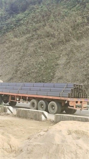 HEAVY LOAD DEAD ROAD NAGALAND HILLS TRUCK