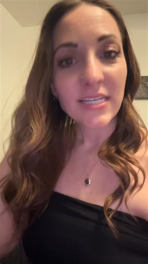 Alyssa Ellis on Instagram: "#surgery #surgerylife #asmr #reels #insta instareels viral surgicaltech medstudent learn teach student teaching fyp fyp:) foryoupage viral assist surgicalassistant firstassistant assistant fa csfa tech scrub tech surgicaltech surgicaltechnologist cst or orlife surgerylife scrubs scrub"