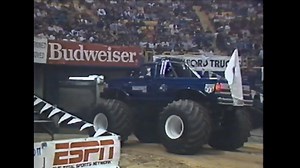 46K views · 1.4K reactions | Amazing. BIGFOOT crush car - 1989 USHRA BIGFOOT VS BEAR FOOT BATTLE OF THE MONSTER TRUCKS! ST LOUIS #MonsterTruck #MonsterTrucks #MonsterTruckShow #MonsterTruckMadness #MonsterTruckLife #MonsterTruckRacing #MonsterTruckEvents #MonsterTruckNation #MonsterTruckFans #MonsterTruckFun #BigFoot #GraveDigger #MonsterJam #OffRoad #4x4 #TruckLife #TruckLovers #AdrenalineRush #TruckCulture #TruckShow | Good Evening Ranch Off Road Park | Facebook