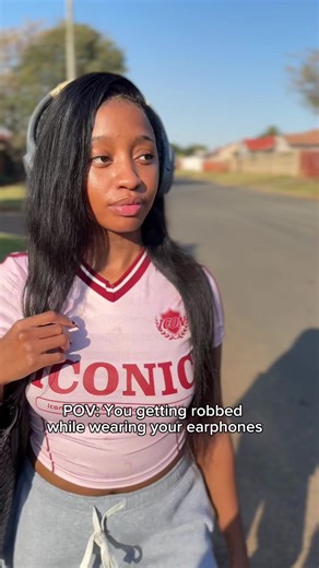 @lucyyszn @romanciigar She had to lock in😭🤣