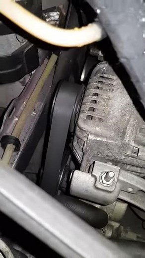 Bruit courroie d'alternateur Renault Mégane 1 phases 2 1.9 DTI