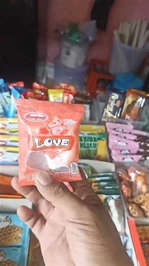 Mencari jajanan marsh mallow love