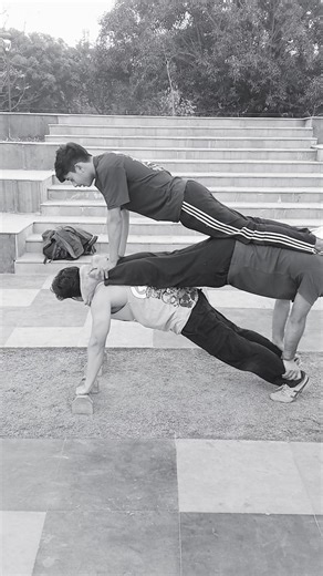 can you do this? ☠️💀 | #challenge #calisthenics #motivation