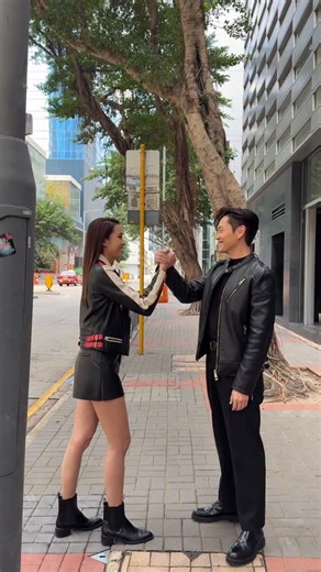Tiffany Lau 劉穎鏇 on Instagram: "i convinced him to do this challenge with me 🤭 but then… 😒😤😤 #OTchallenge #奪命提示"
