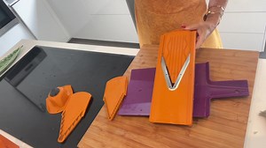 Olá ! ☀ 👉Uma demonstração da Placa Rodelas V3 Borner. Faça todos os seus pratos rapidamente com os produtos Borner. Aproveite as promoções de julho em nosso site! https://www.borner.pt/collections/promocoes Ou ligue me 918 703 410 | Borner Portugal