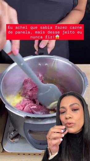 Danubia Santos on Instagram: "✨ CARNE NA PRESSÃO COM MOLHO BEM ENCORPADO Aquela carne macia que desmancha e um molhinho grossinho, cheio de sabor… do tipo que faz a gente repetir o prato sem culpa! 😋 📝 Ingredientes • 700g de carne em cubos • 2 colheres de manteiga • 1 cebola média em rodelas • 4 dentes de alho amassados • Sal, páprica e pimenta-do-reino a gosto • 2 colheres de molho de soja • 1 colher de mostarda • 2 colheres (sopa) de amido de milho • 1/2 xícara de água • Cheiro-verde a gosto