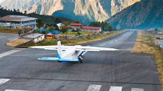 8 of the World’s Most Terrifying Airport Landings You Have to See to Believe