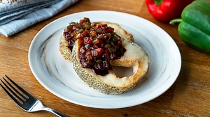 Cooking for fussy eaters? This sweet and sour cod fillet recipe introduces nutritious cod to anyone's diet. Cod fish is known for its high levels of protein, omega-3 fatty acids, vitamins, and other minerals. Ingredients: 2 Codfish steaks 2 tbsp Ginger juice Salt to taste Potato flour (for dusting) 30g Small onion (diced) 30g Small red pepper (diced) 30g Small green pepper (diced) 4 tbsp Tomatoes ketchup Posting 2 tbsp Raw sugar 3 tbsp White vinegar ¾ tsp Dark soya sauce #fishrecipes #codfish #e